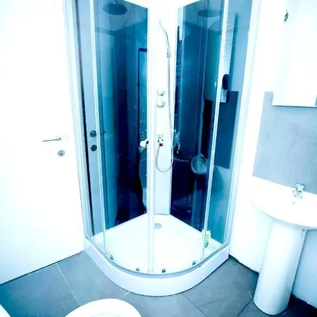 4 Bedrooms Appartement With Wifi At Liege Διαμέρισμα *